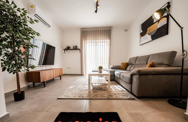 Serene 3-Bedroom Escape in the Countryside