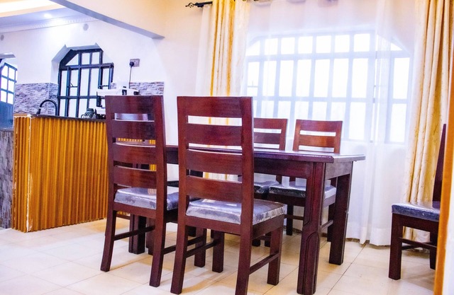 Serene and Modern 3-bedroom house with Wi-Fi, parking, and security in Narok