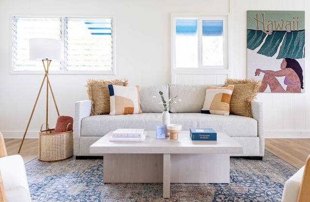Serene Lanikai House Near the Beach w/Outdoor BBQ & Close to Shopping Center