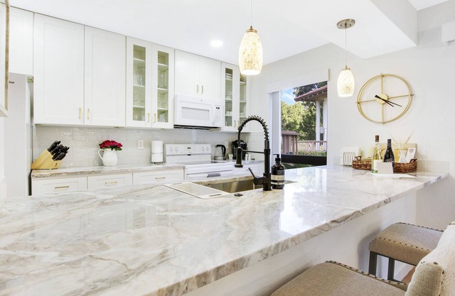 Serene Renovated PGA National Golf Villa - Spa, Pool, Beach. Family friendly!