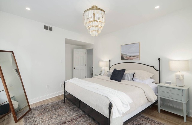 Serene Silverwood – Spacious 2B/2B with Parking