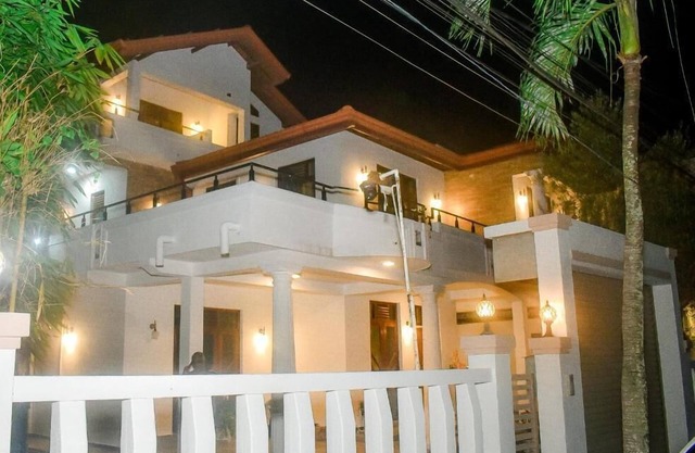 Serene Villa Airport Transit