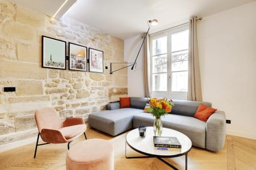 SERENERS Apartments in Place des Vosges - Rue de Birague