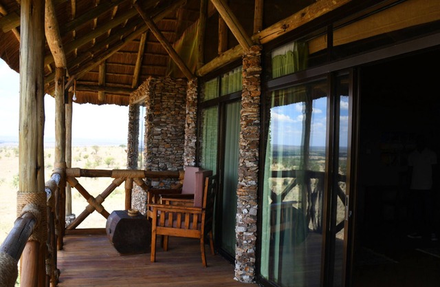Serengeti Safari Lodge