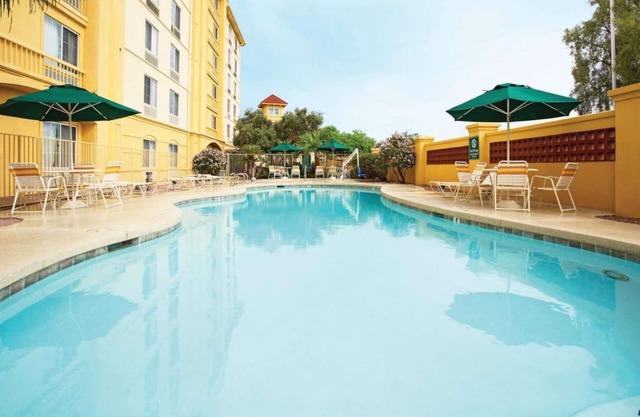 Serenity Suite with Pool View, La Quinta Inn - Ideal Mesa Getaway