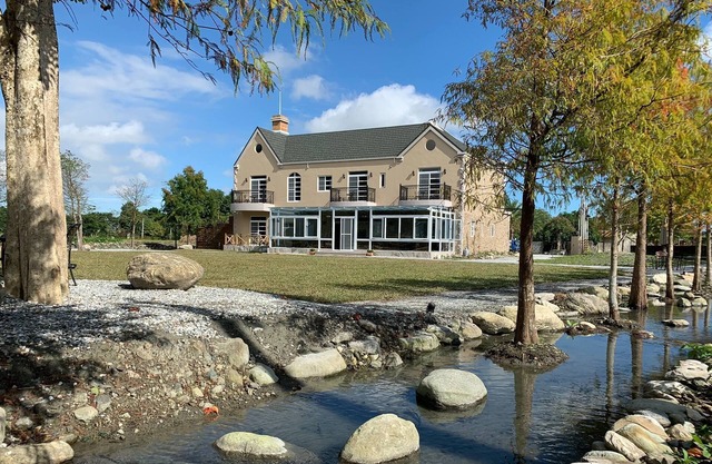 Serrado Manor
