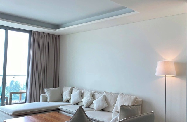 Serviced Aparthotel - 2 bedrooms, 3 balconies, beachfront, central, rooftop pool