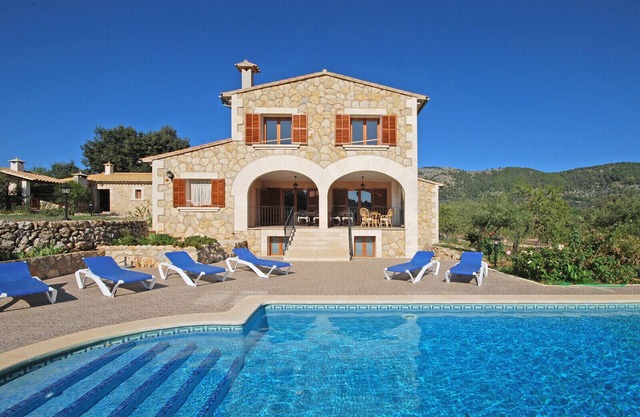 Ses Rotes - Spacious country house with private pool for 10 people in Mallorca