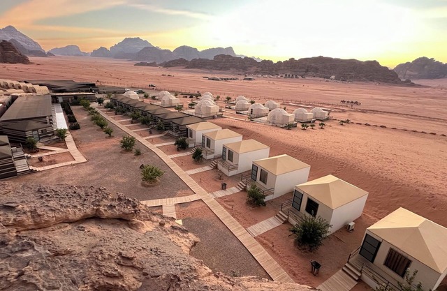 Sharah Luxury Camp