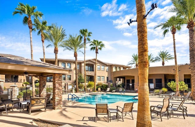 Shared Poolside Fun~Hot Tub~Gym & More