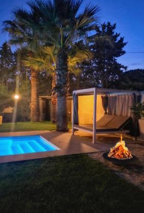 Shati Luxury - Private Heated Pool, Sea view Near beach