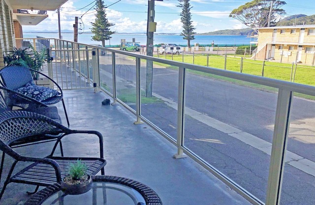 Shoal Court, 2/7 Lillian Street - fabulous location with water views