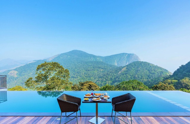 Shola Crown Resort - Munnar