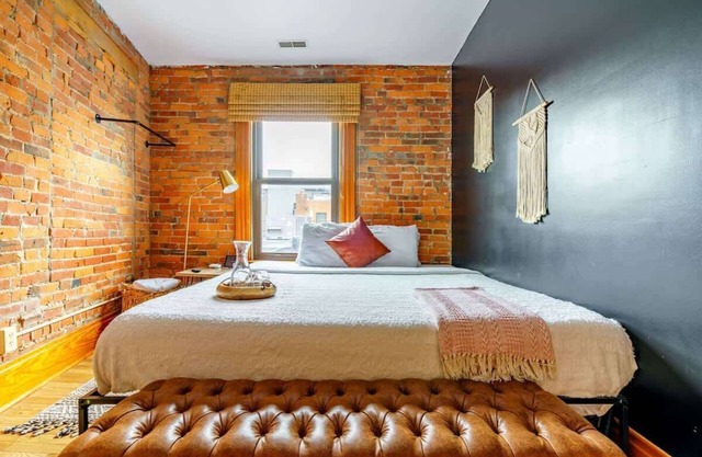 Short North - Convention - King Bed - Free Parking