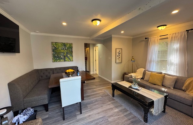 Short Walk to 3rd Street from Evermore Carriage House!