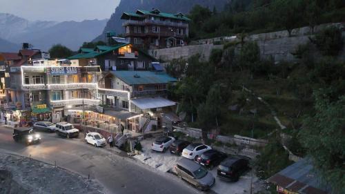 Singh Saab Rooms & Cafe