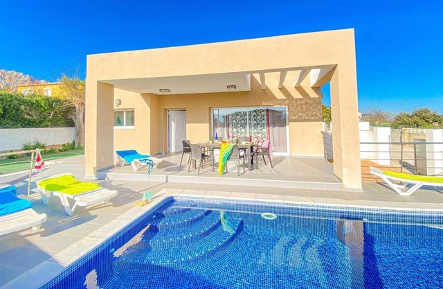 Single storey, A/C, modern style