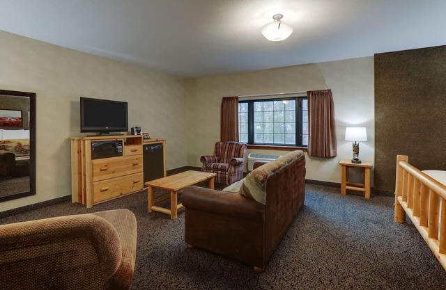 Sioux City Adventures Await: Convenient Downtown Lodging | 2 Units