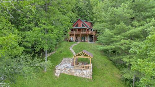 Sit n Ponder Dog-Friendly Log Cabin with Views