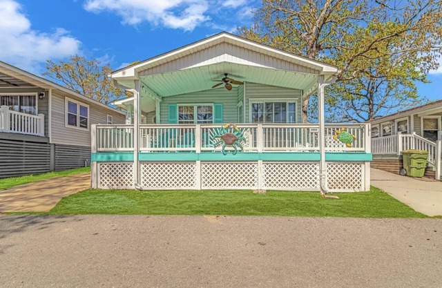 Site 5504 OL 2bedroom with golf cart!