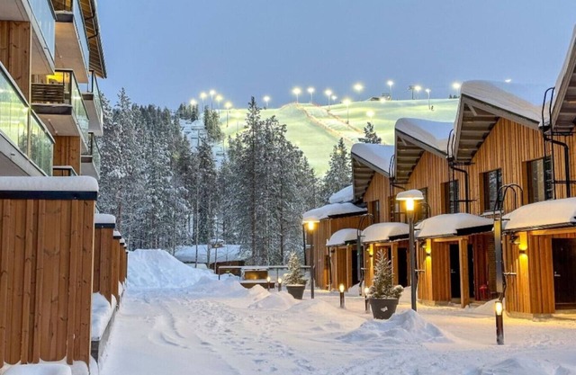 Ski Chalet C23 by Aavalevi Holidays, Ski-in/out