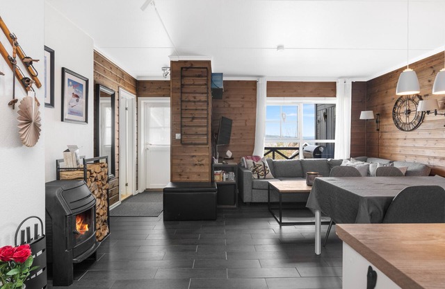 Ski-In Mountain Retreat in Trysil – Cozy Apartment for 6