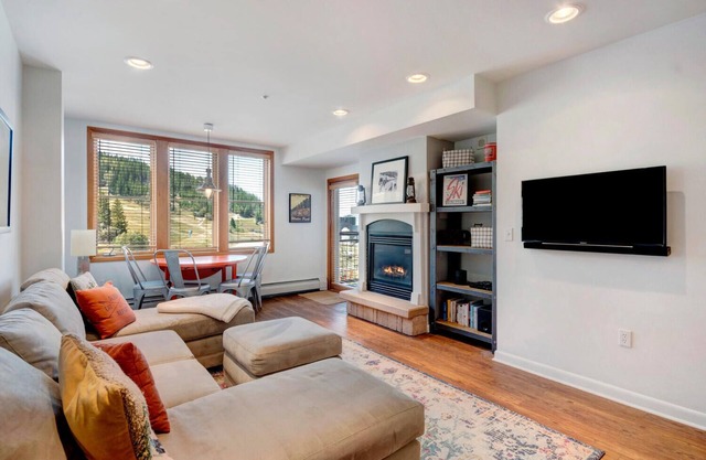 Ski In Out Luxury Condo 2507 I Hot Tub I Gym I Ski Views I Best Price I Discounted Attractions