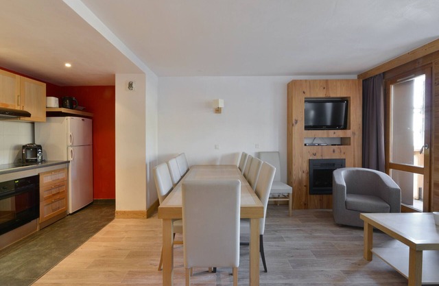 Ski-in/Ski-out Apartment, Sleeps 10, Pets Allowed