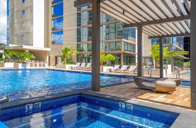 Sky Ala Moana 2307: 1 BR, 1 BA in Honolulu, Sleeps 4