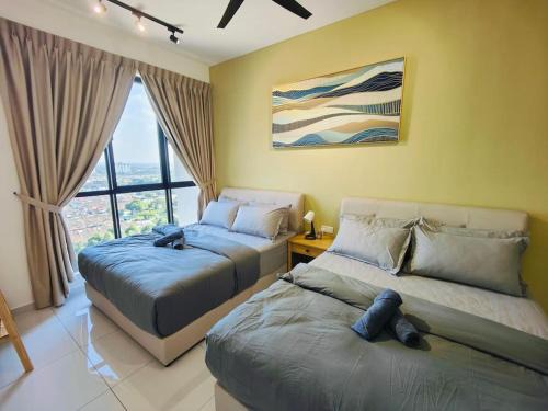 Sky Trees 15-06 4pax, Bukit Indah, Aeon, Legoland, Netflix