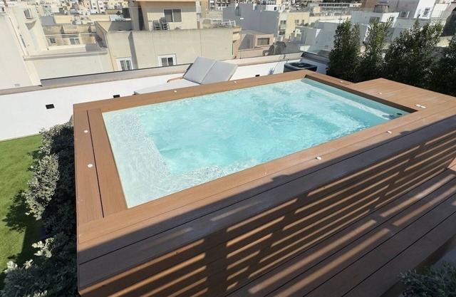 Sky Villa Penthouse | Private Pool & City Lights