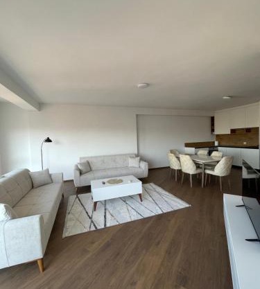 Skyline Apartment