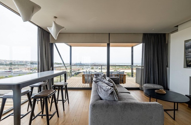 Skyline Residence by Earth Boutique