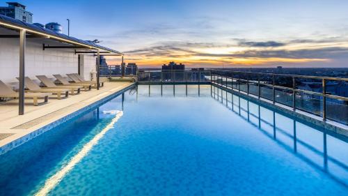 Skypool REAL HOPE Condo - Apartments FREE Laundry