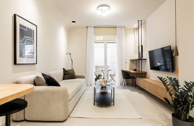 Sleek City 1BR Escape in Athens