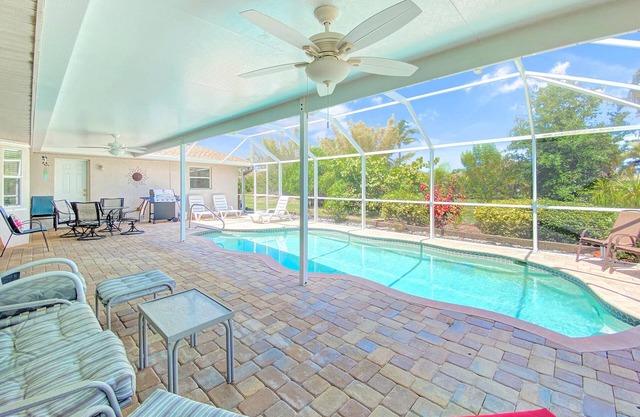 Sleeps 6, full refund*, heated pool