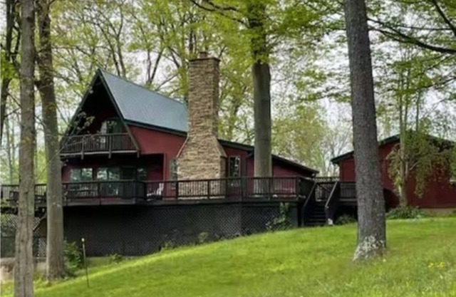 Sleepy Hollow Large 4 Bedroom Lakefront House in Rocky Fork Lake