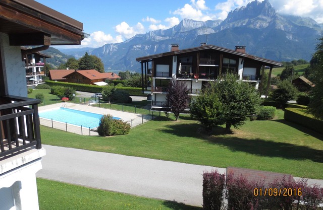 Small chalet in residence with swimming pool