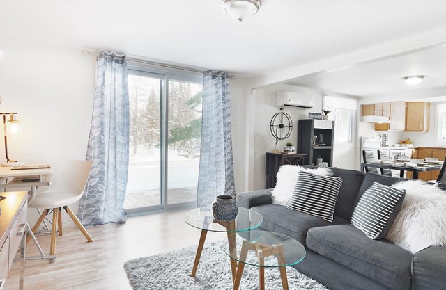 Small chalet on the water's edge - CITQ # 302512