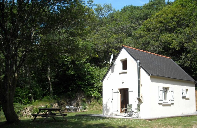 Small gîte in the heart of nature near Quimper and Locronan