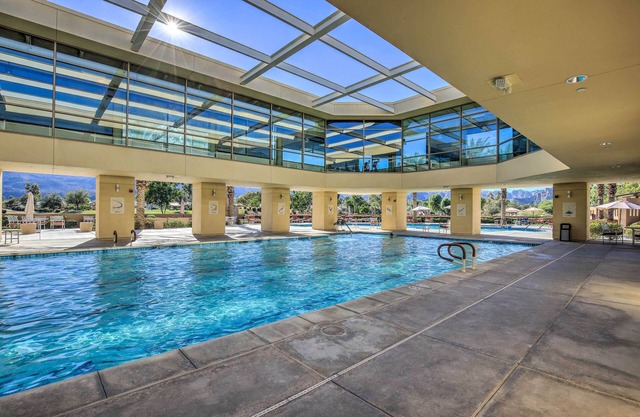 Snowbird's Oasis w/Yard + Patio in La Quinta