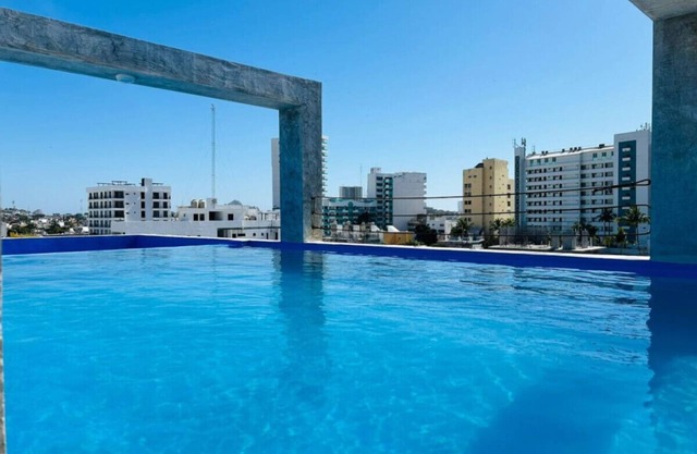 Soho 14 B one block from the beach