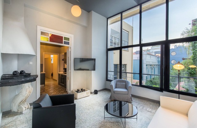 Soho Apartments