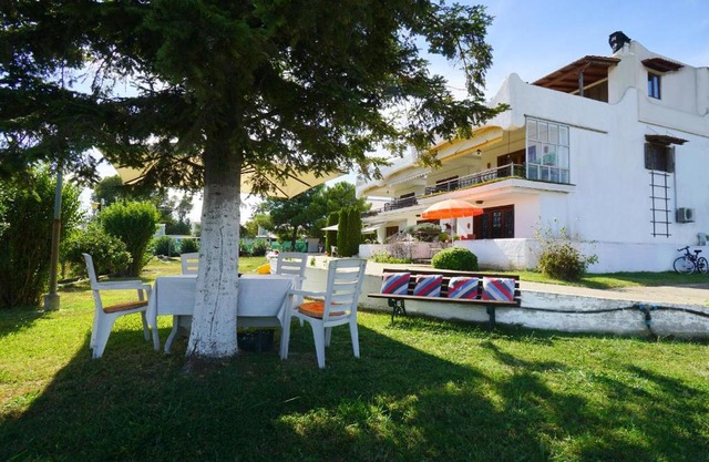 Solon and Teo Summer House in Avdira beach