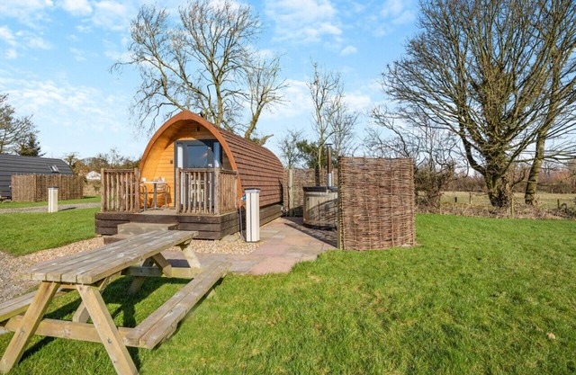 Solway Retreat - One Bedroom House, Sleeps 2