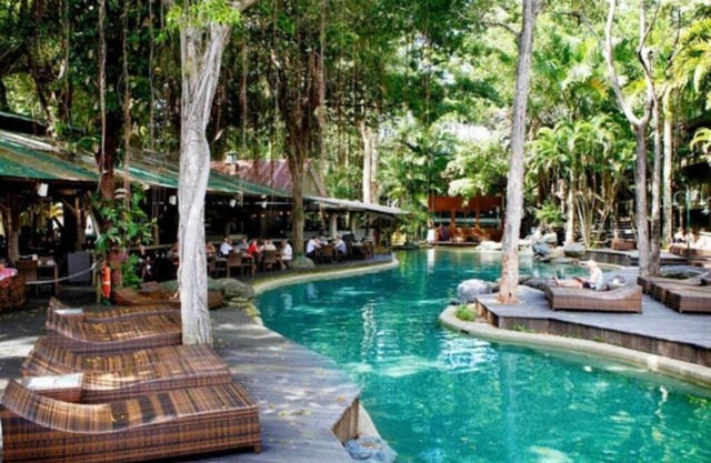 Sonia’s @ RAMADA RESORT FREE WIFI - D339