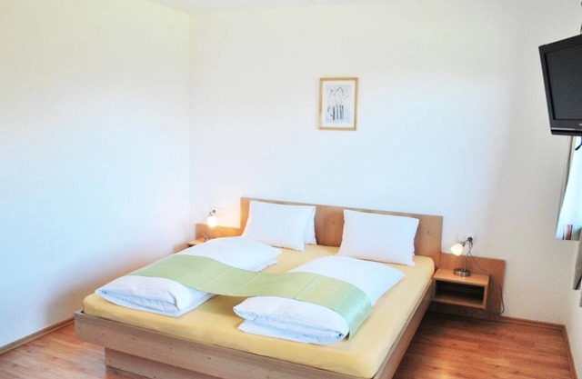 Sonnenstrahl 4 guests, from 4N, half board - Berggasthof Bärnstatt