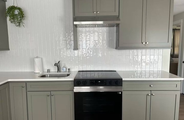 Soothing 2-bedroom apartment with AC in Federal Way