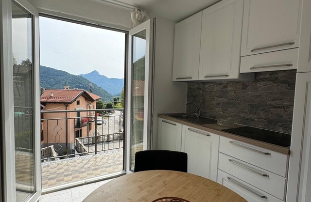 Sormano 2 - THE V Collection Apartment