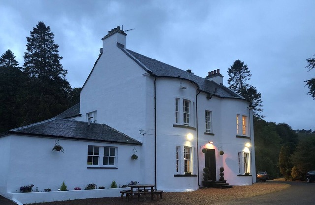Soroba House Flat 1, private family self catering apartment